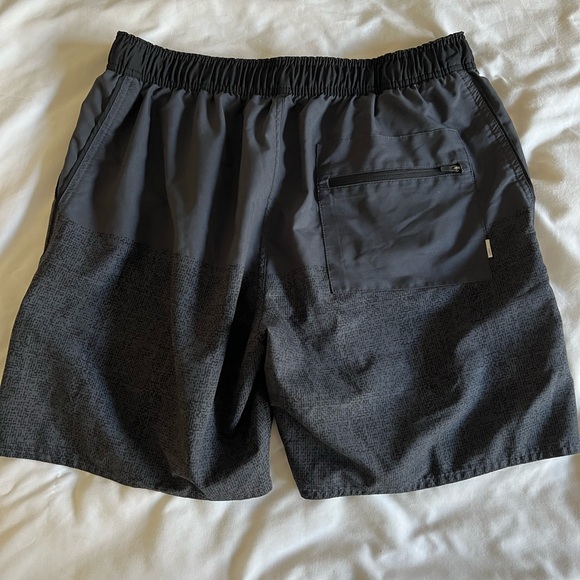 Vuori Workout Short, Trail Short - Picture 2 of 5